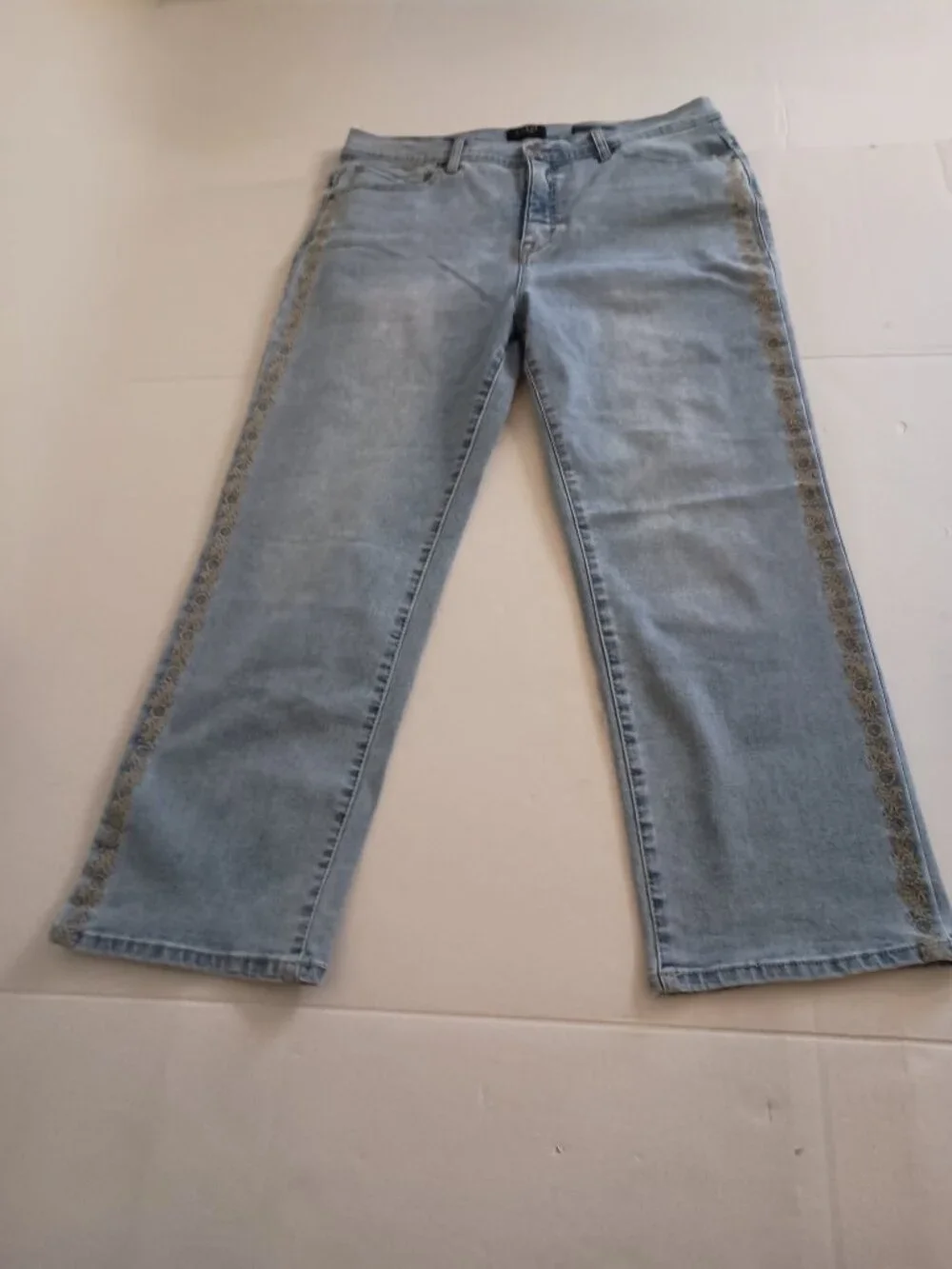 Curve Appeal High Rise Straight Ankle Jeans Light Wash Embroidered Women’s 14 VG - Picture 16 of 16